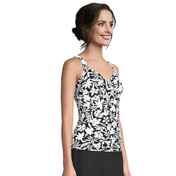 Lands’ End Chlorine Resistant V-Neck Wireless Tankini Top Black Havana Floral - Picture 6 of 10